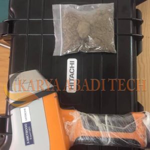 Hitachi X-MET 8000 Expert Geo Handheld XRF Analyzer