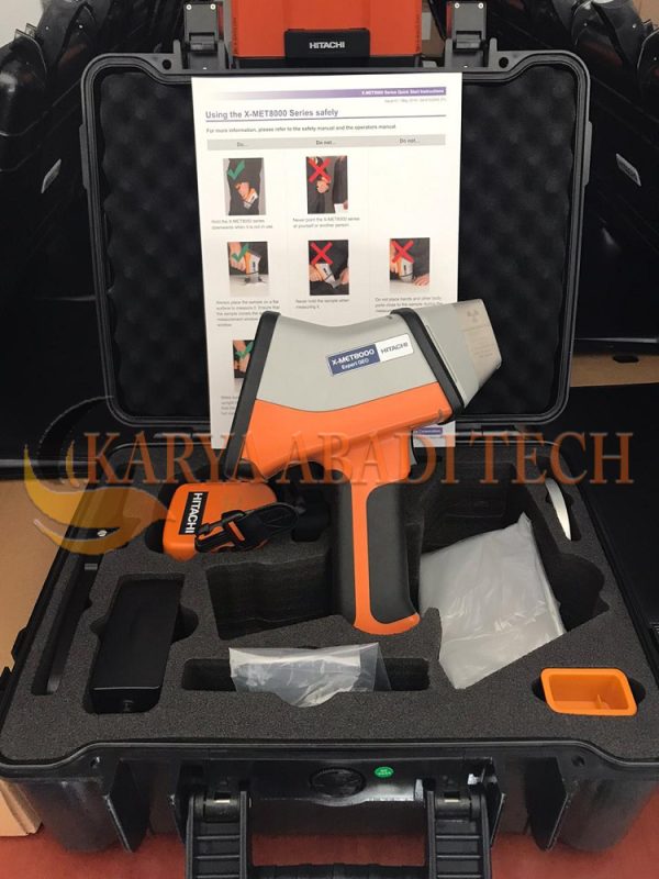 Hitachi X-MET 8000 Expert Geo Handheld XRF Analyzer - Image 2