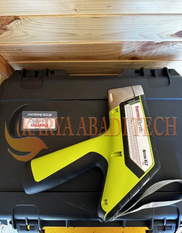 Thermo Niton XL2 Plus Handheld XRF Analyzer - Image 2