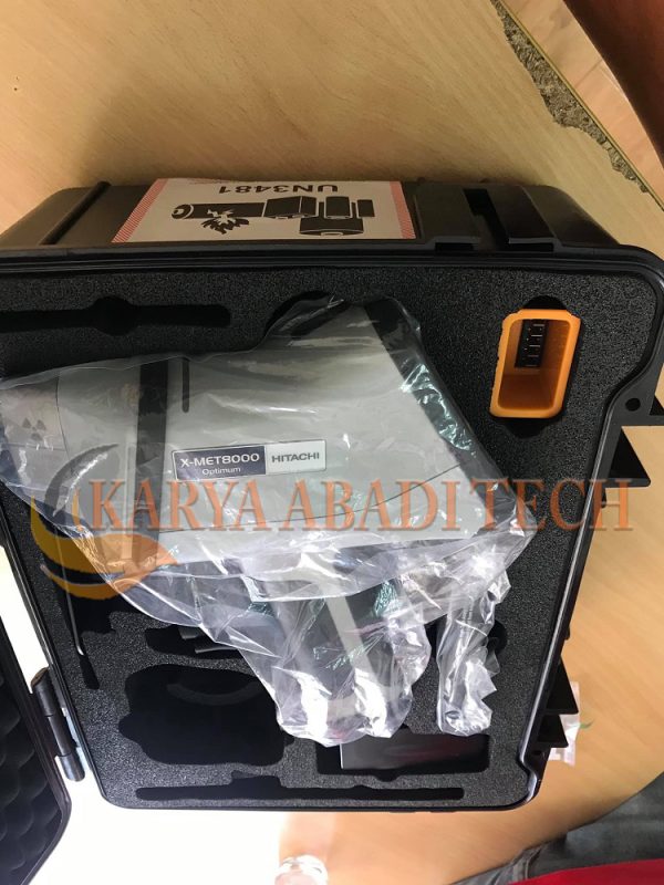 Hitachi X-MET 8000 Optimum Handheld Analyzer - Image 2