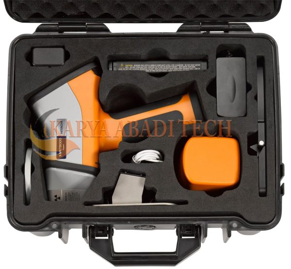 Hitachi X-MET 8000 Expert XRF Analyzer - Image 2